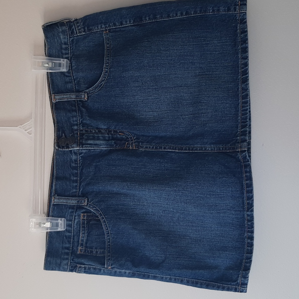 Old Navy Denim Mini Skirt ~ Size 10
